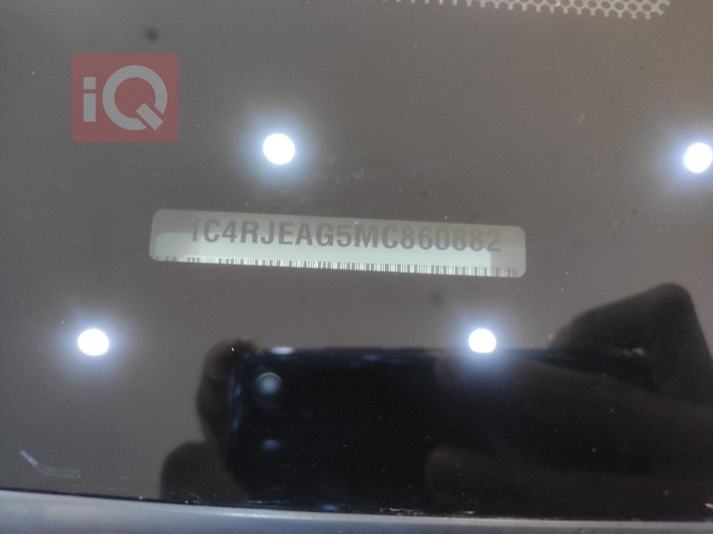 جیپ گراند شیرۆکی